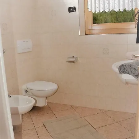 Peza Dal Dos Λιβίνιο